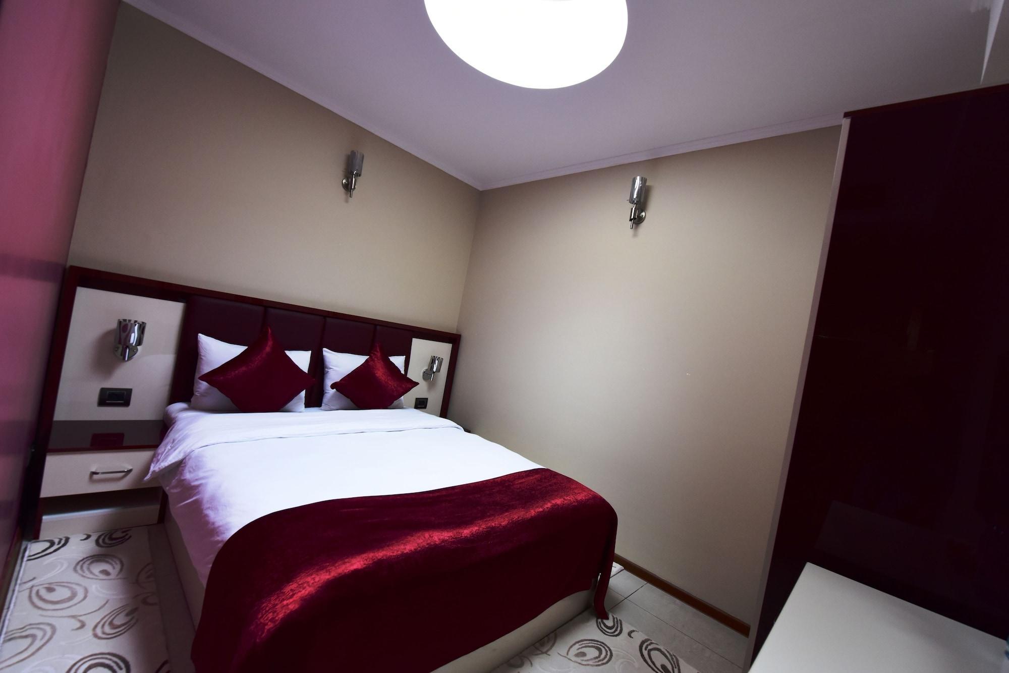 Deluxe City Hotel Bakoe Buitenkant foto