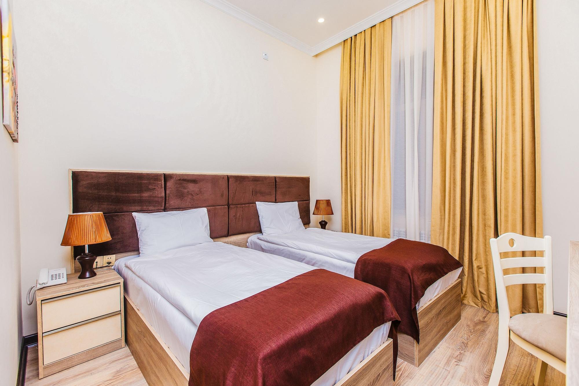 Deluxe City Hotel Bakoe Buitenkant foto