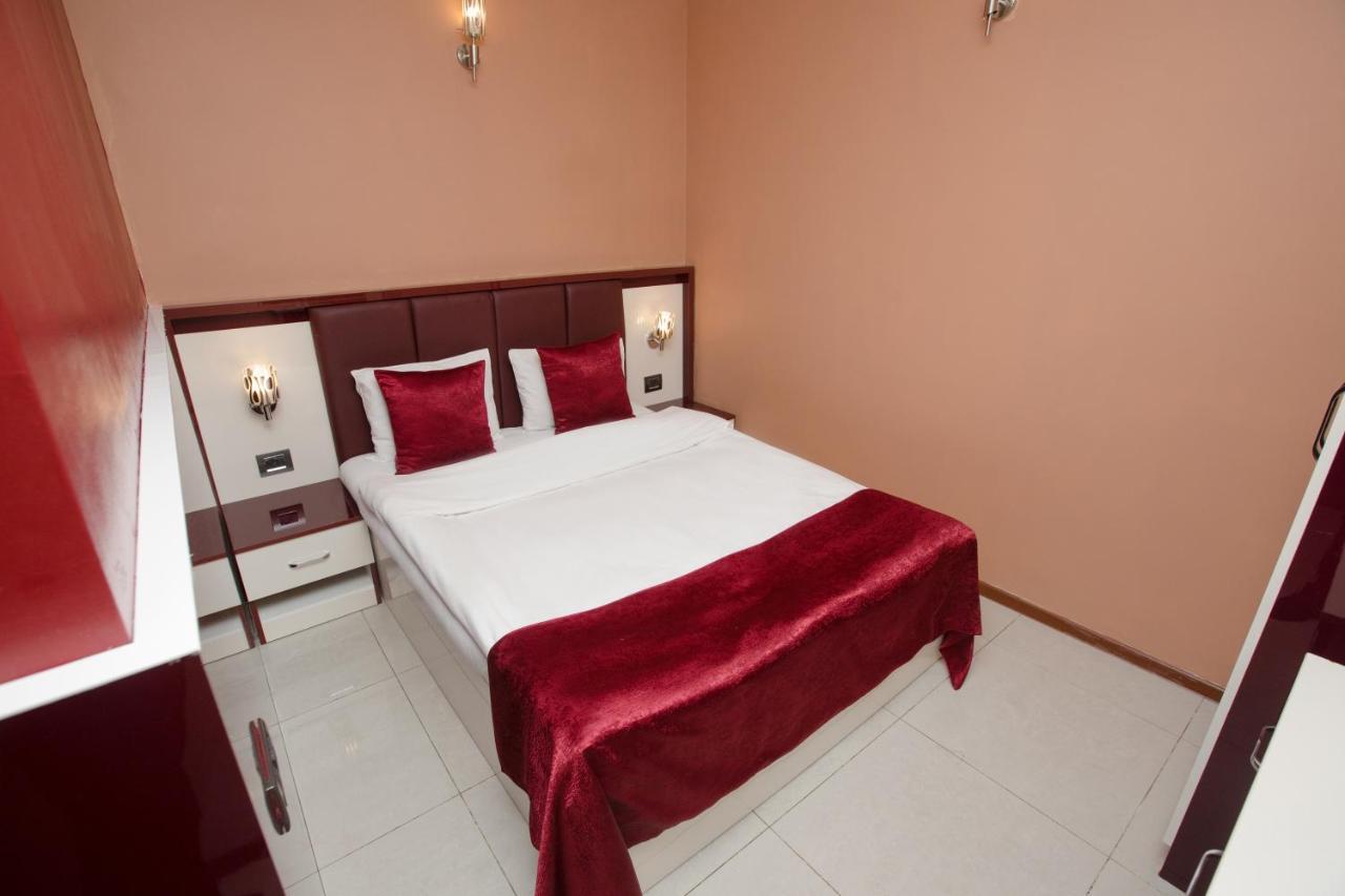 Deluxe City Hotel Bakoe Buitenkant foto